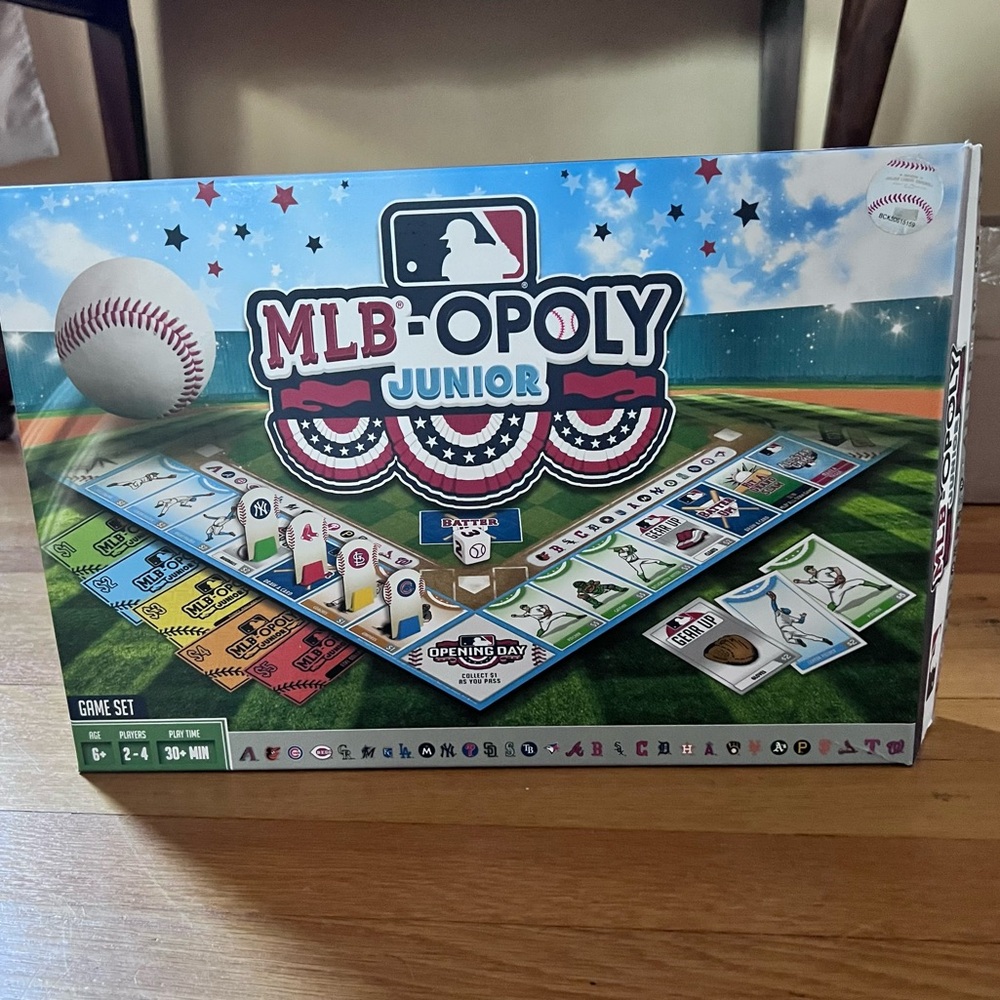 MLB-Opoly Junior Board Game New in Box